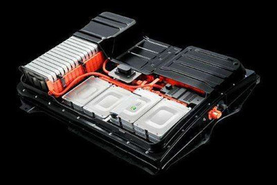 車企加速升級(jí)為動(dòng)力電池行業(yè)帶來的機(jī)遇與挑戰(zhàn)